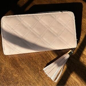 Chic Quilted Women's Wallet with Tassel